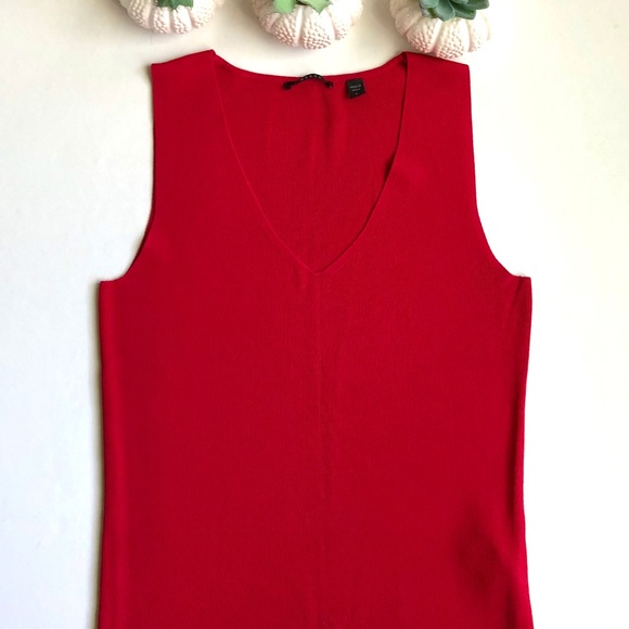 Mosca Tops - NWOT Mosca Womens V-neck Red Top in size L